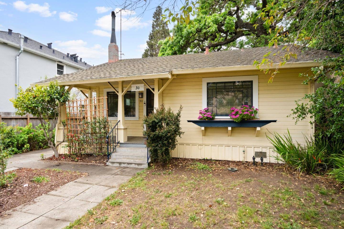 Redwood City, CA 94062,30 Clinton ST
