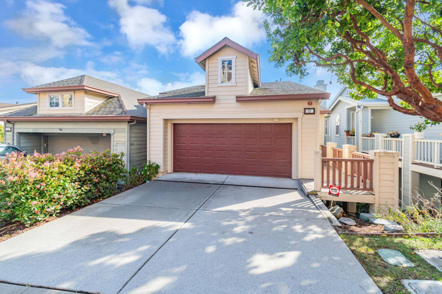 South San Francisco, CA 94080,37 Pointe View PL