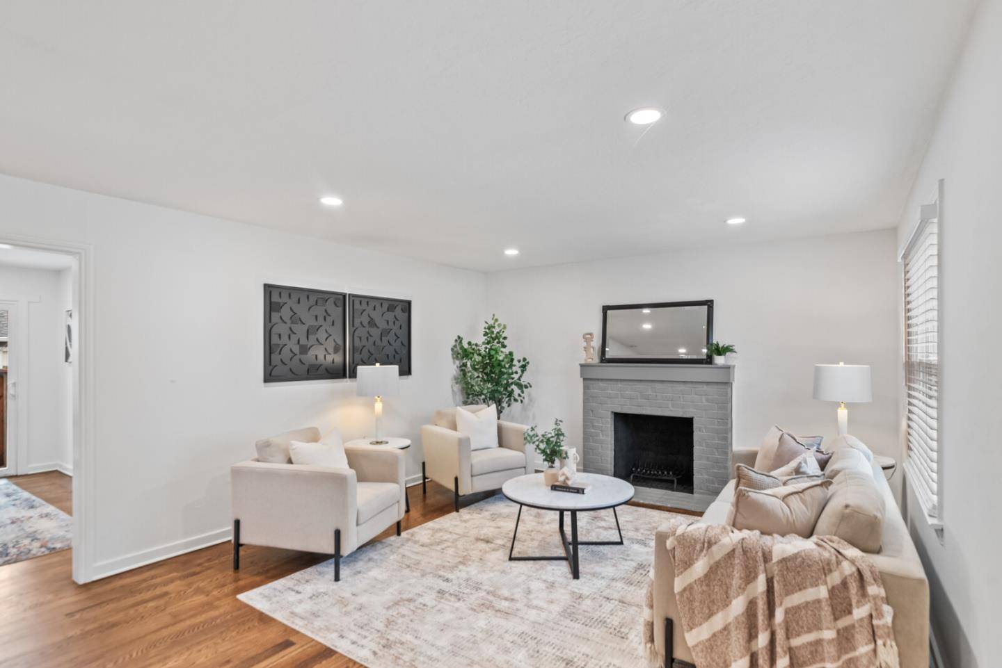 Redwood City, CA 94063,1418 Lenolt ST