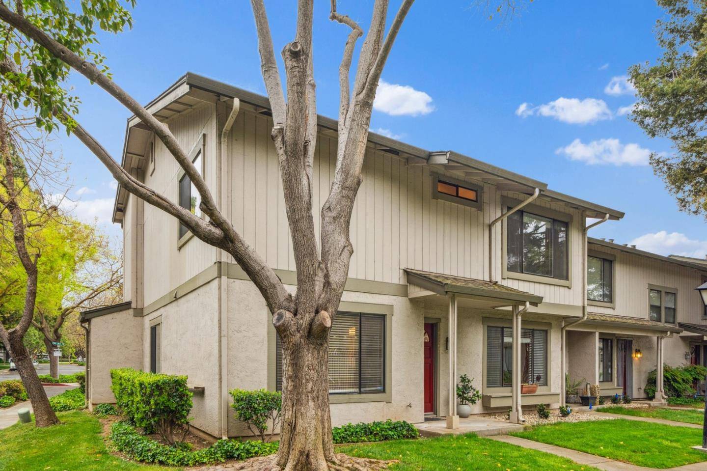 San Jose, CA 95136,4922 Pony Pass CIR