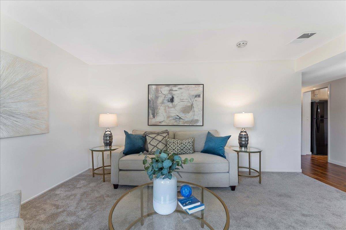 San Jose, CA 95123,711 Los Huecos DR
