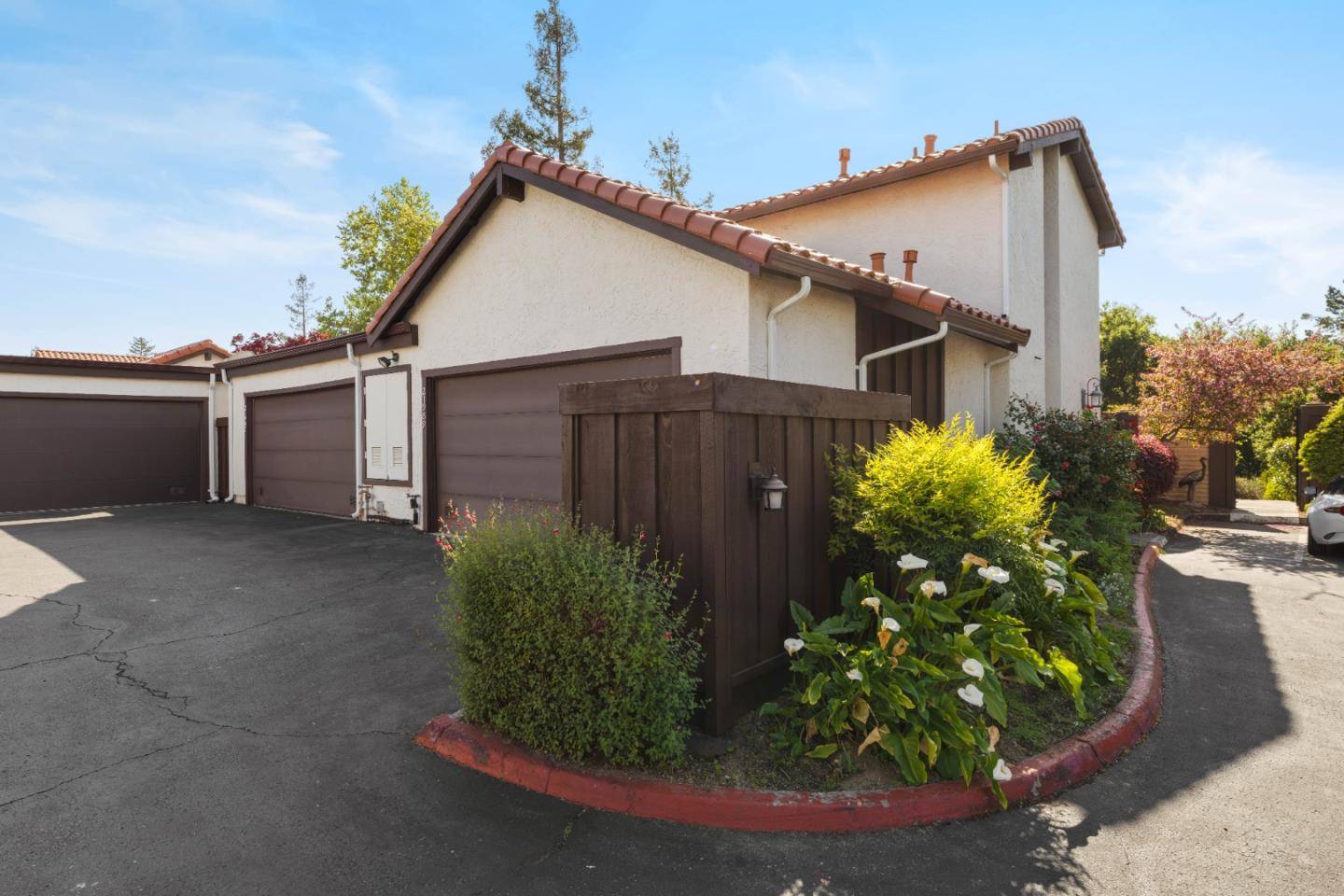 Cupertino, CA 95014,21989 Mcclellan RD