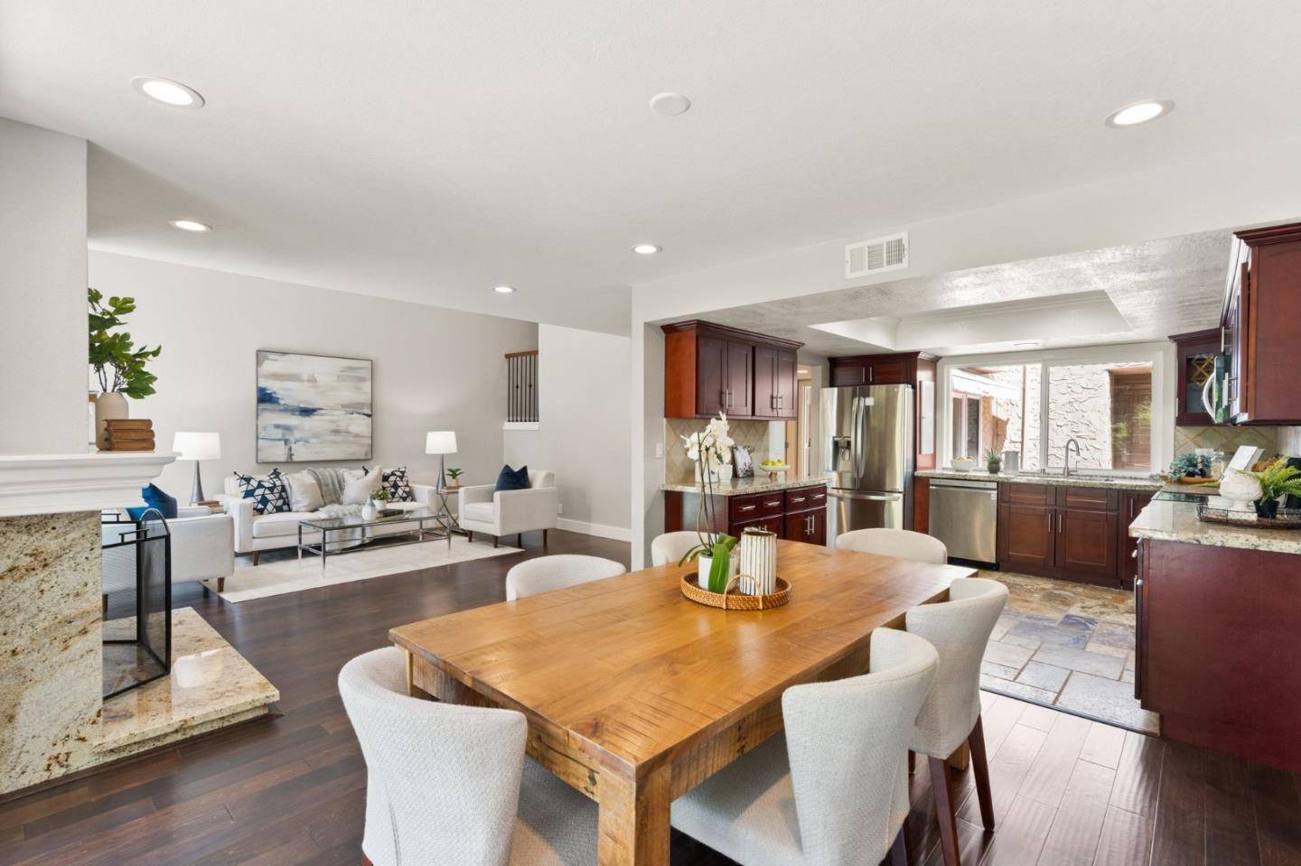 Los Gatos, CA 95032,283 Casitas Bulevar