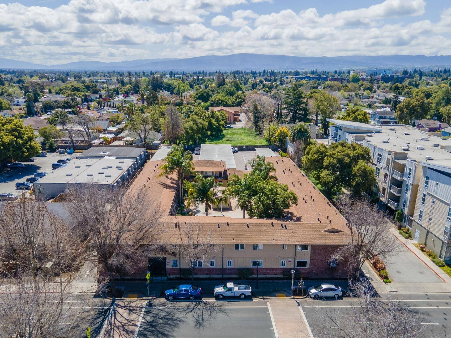 East Palo Alto, CA 94303,1760 Bay RD