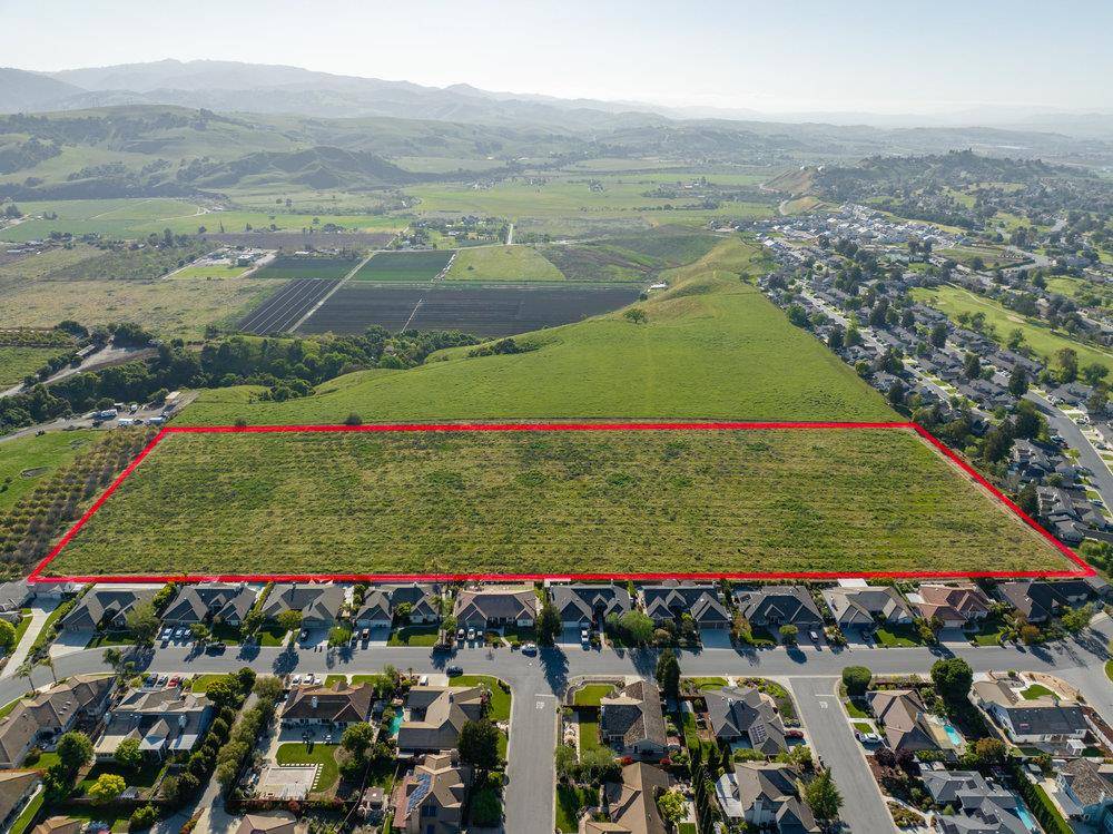 Hollister, CA 95023,5181 Southside RD