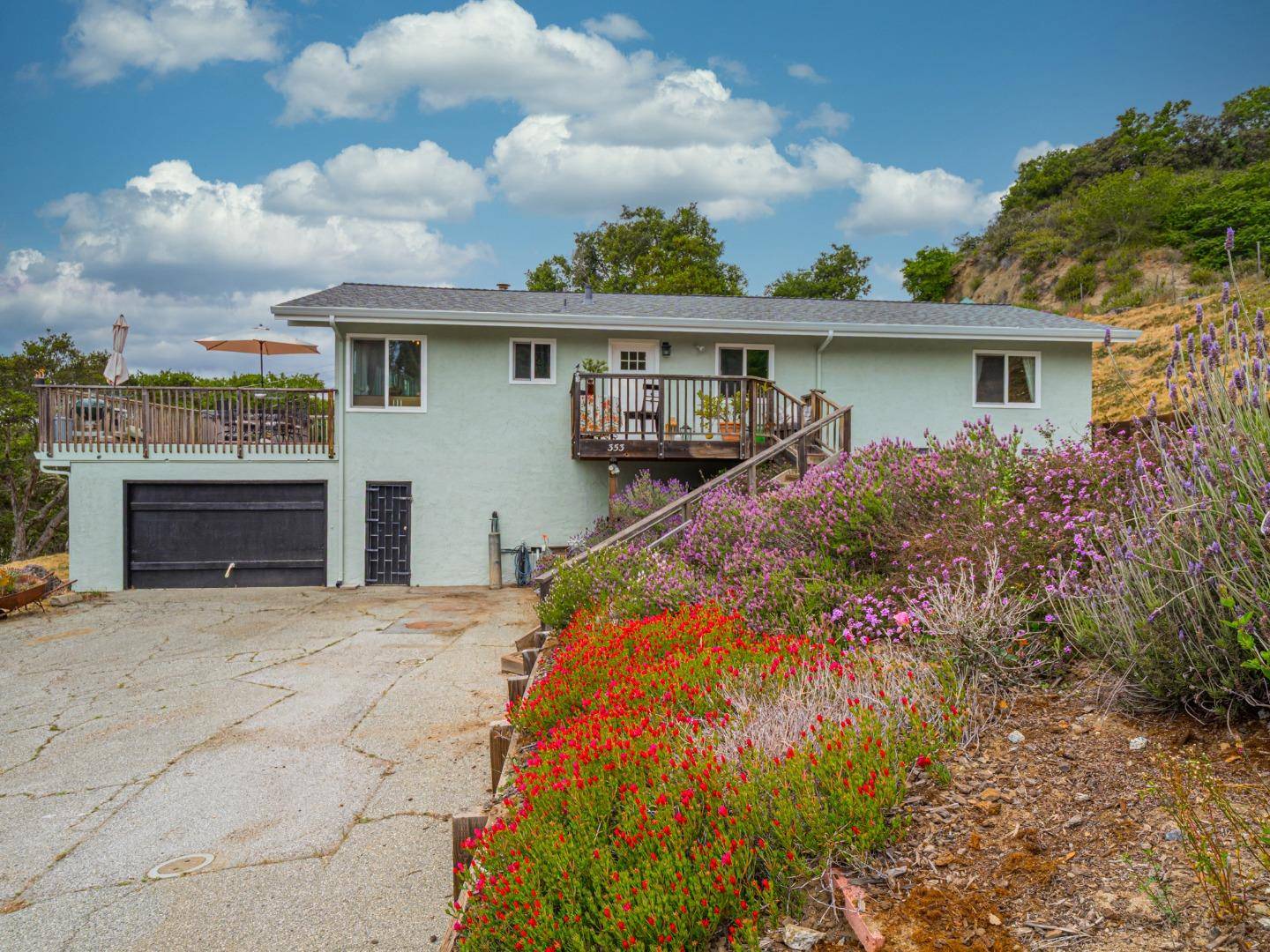 Corralitos, CA 95076,353 Allan LN