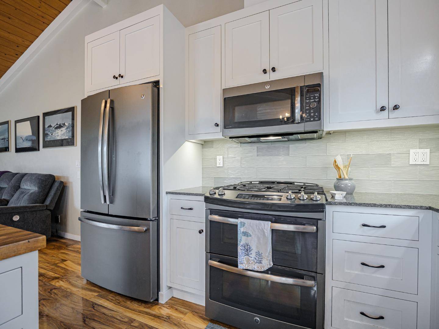 Corralitos, CA 95076,353 Allan LN