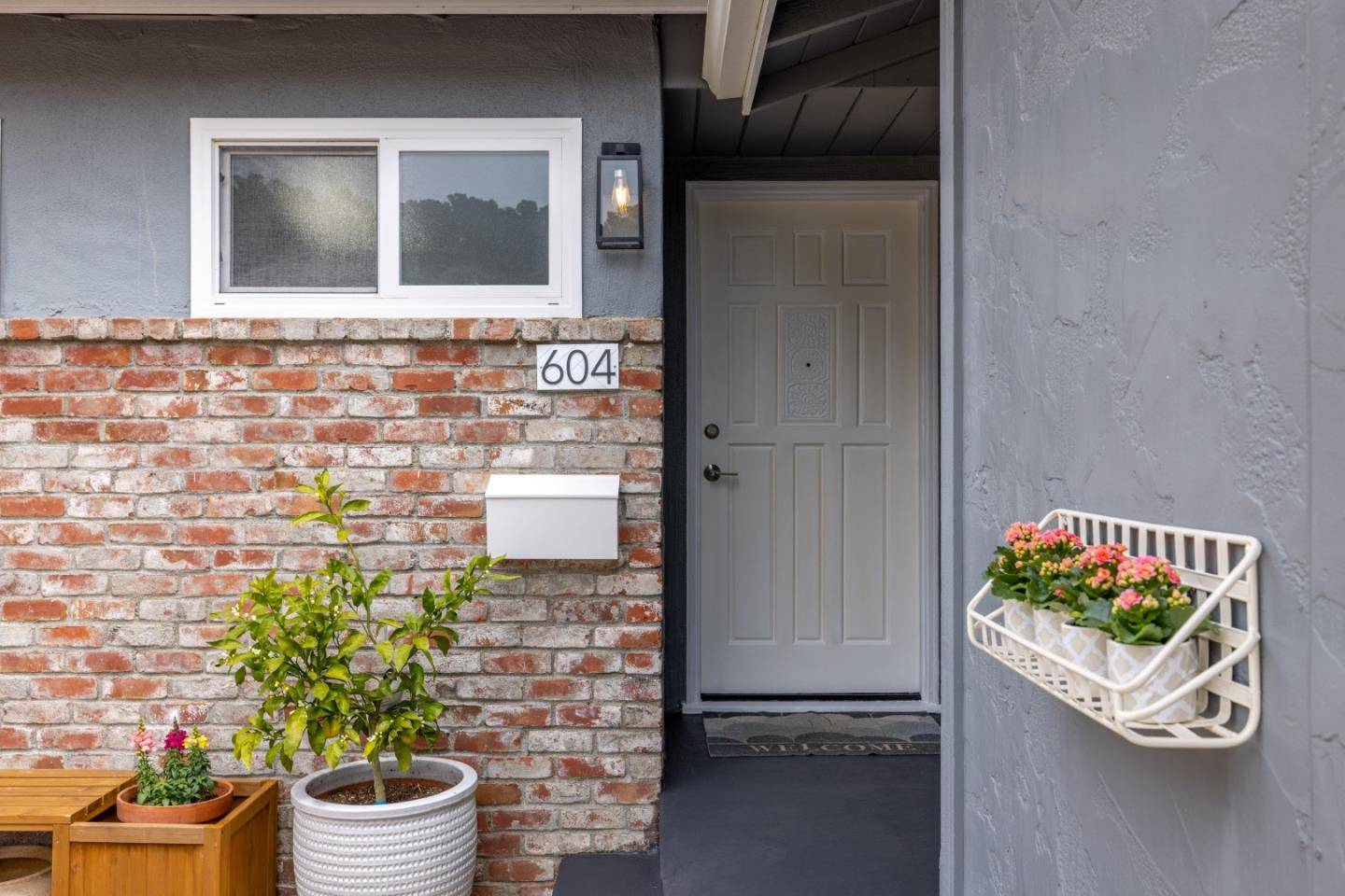 Monterey, CA 93940,604 Mar Vista DR
