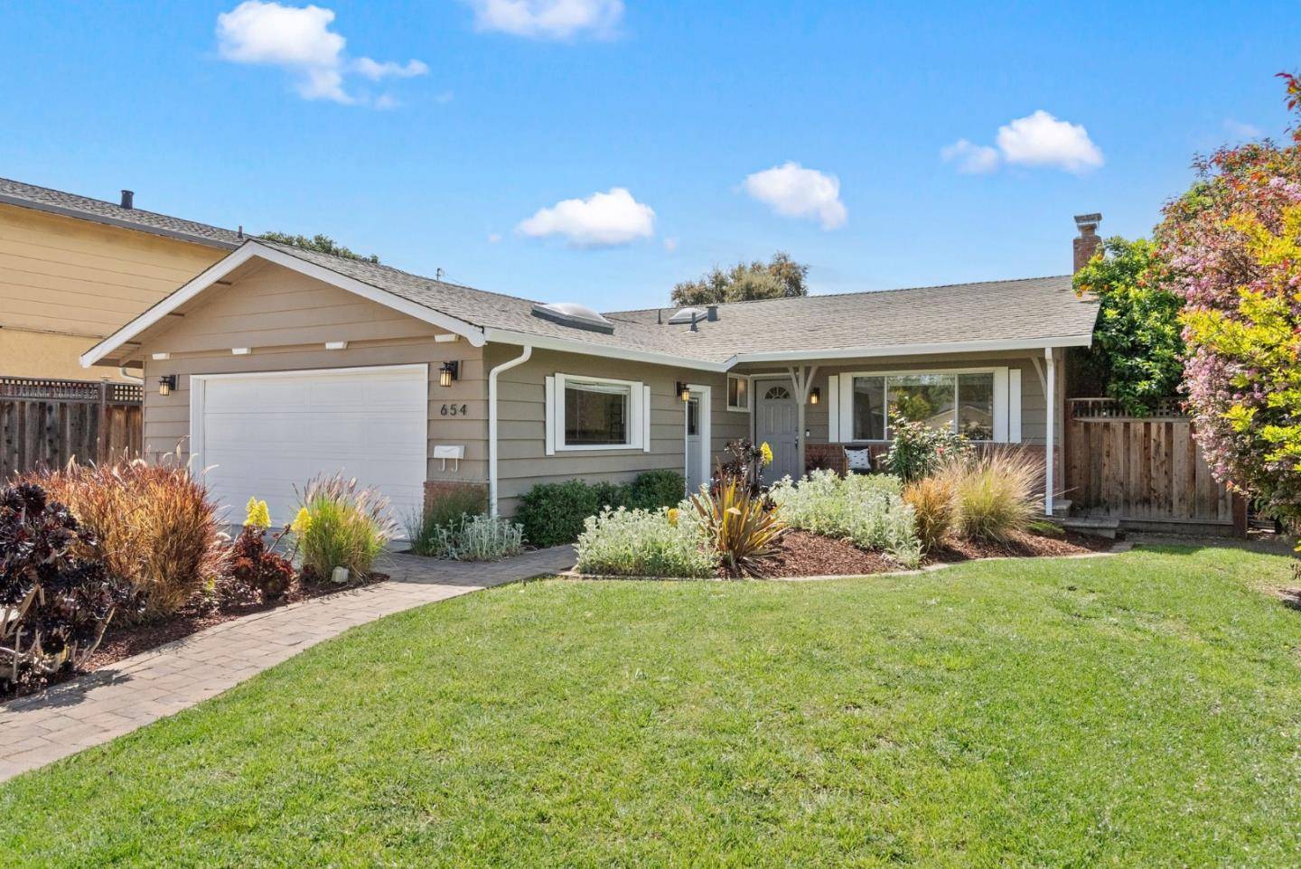 Campbell, CA 95008,654 Whitethorne DR