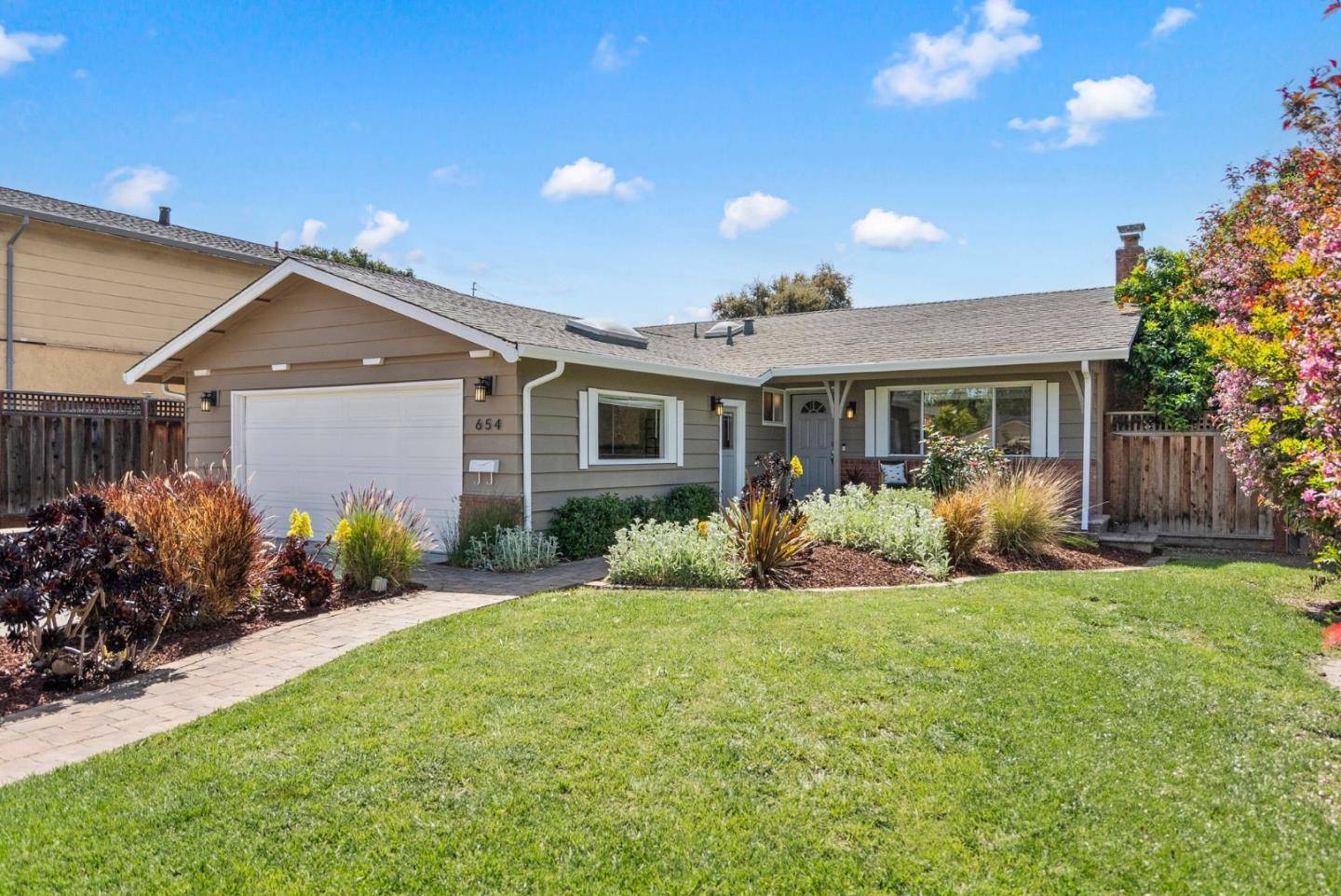 Campbell, CA 95008,654 Whitethorne DR