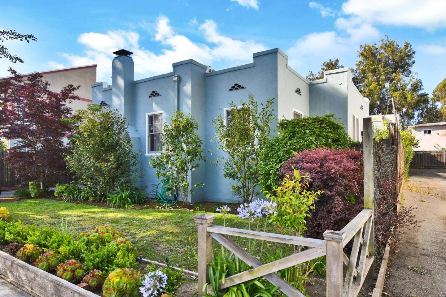 Burlingame, CA 94010,1137 Capuchino AVE