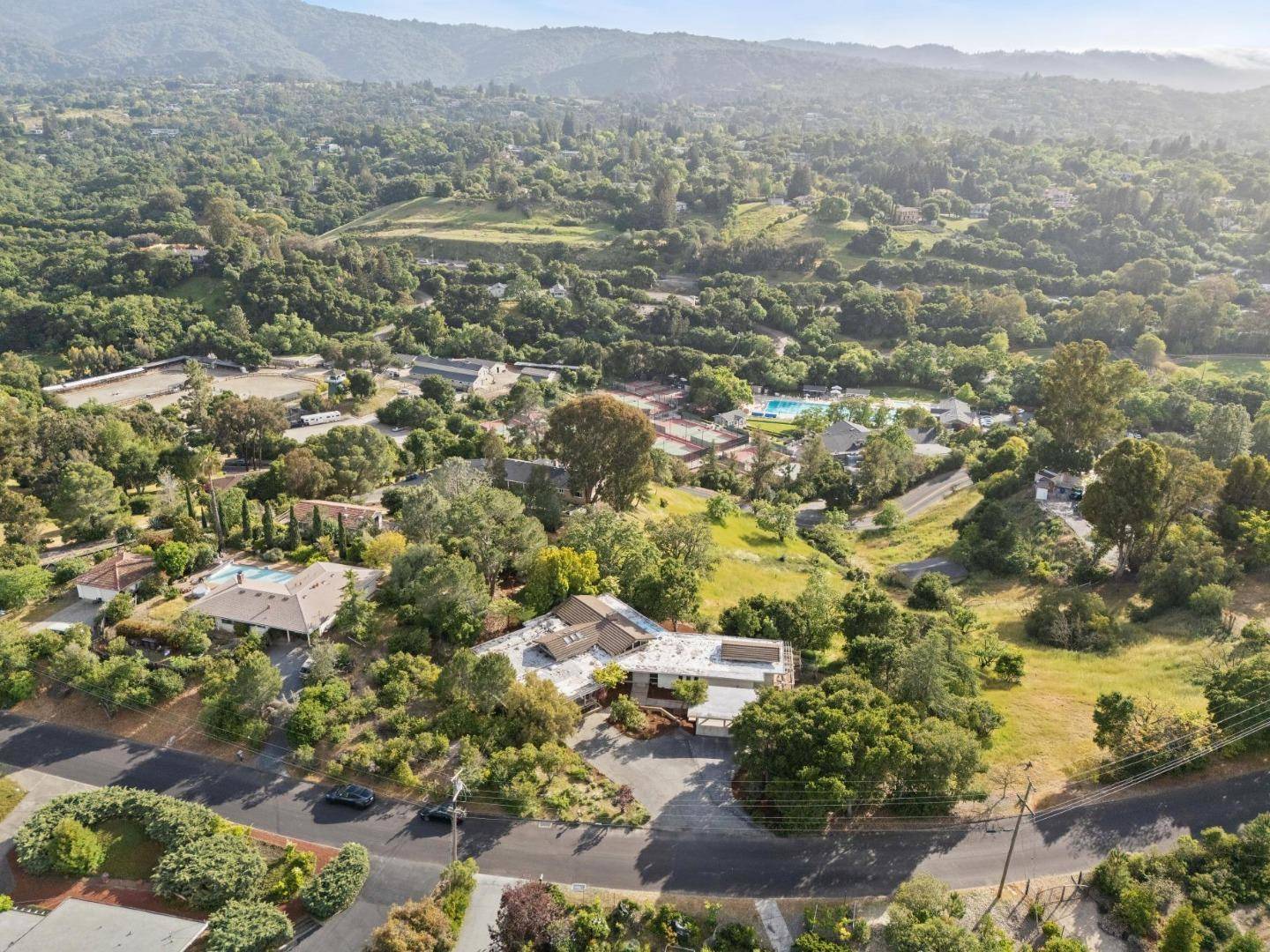 Los Altos Hills, CA 94022,12675 La Cresta DR
