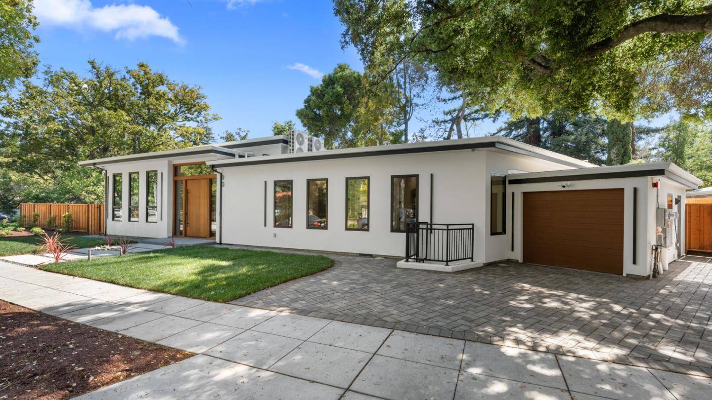 Palo Alto, CA 94301,90 Crescent DR