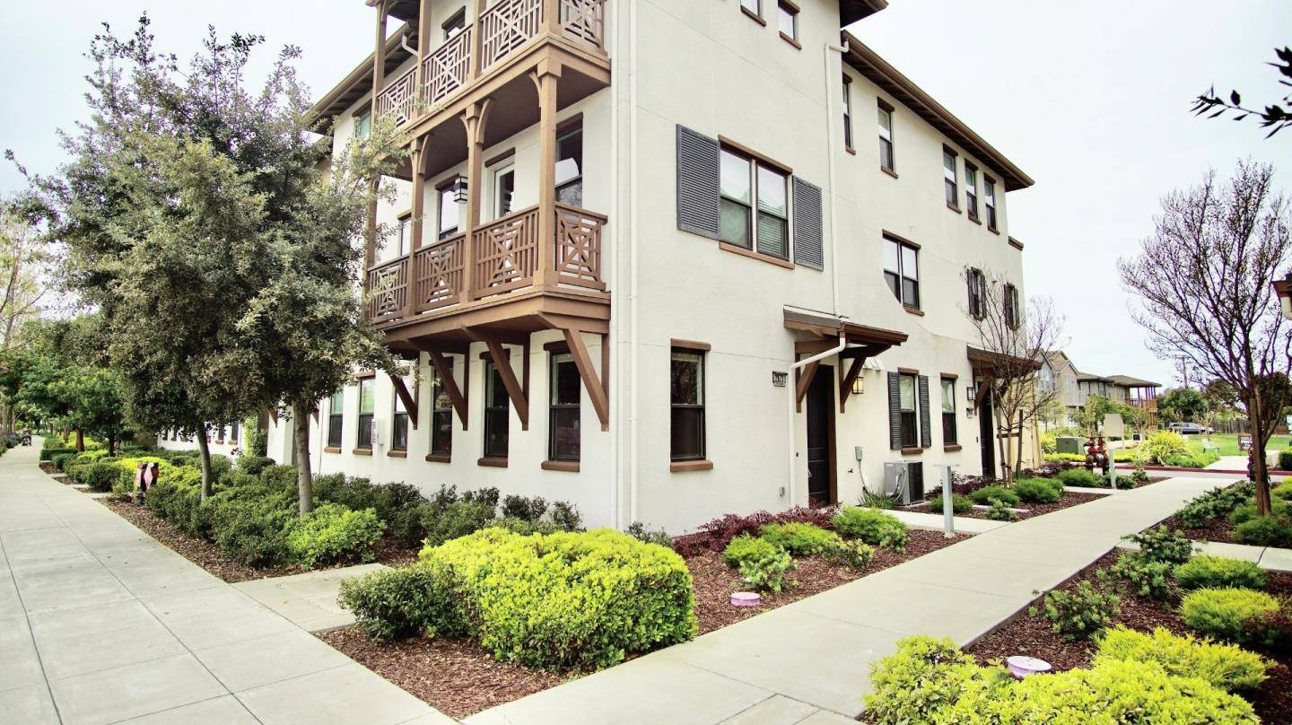 Alameda, CA 94501,2673 5th ST