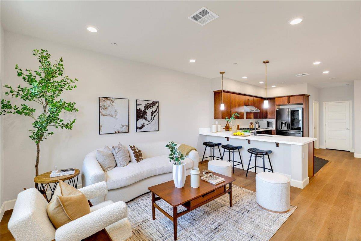 San Jose, CA 95131,1011 Bellante LN 4