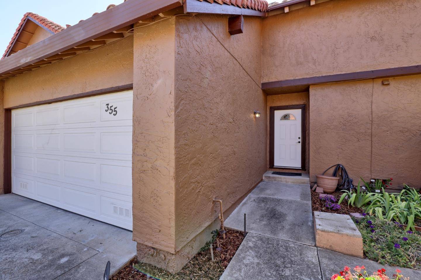 San Jose, CA 95111,355 Otono CT