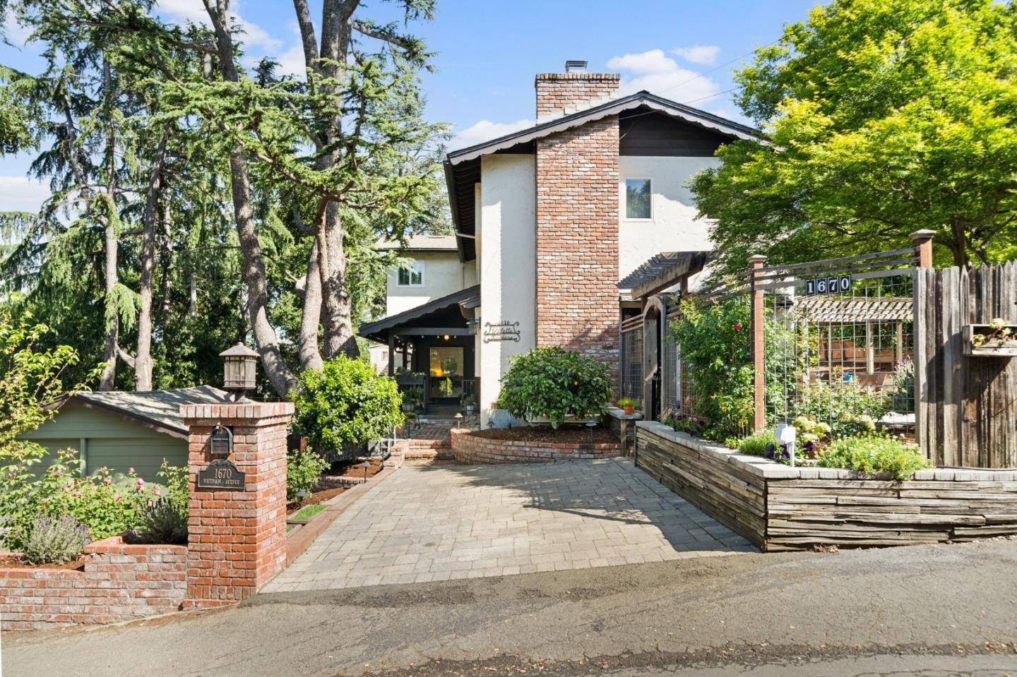 Los Altos, CA 94024,1670 Whitham AVE