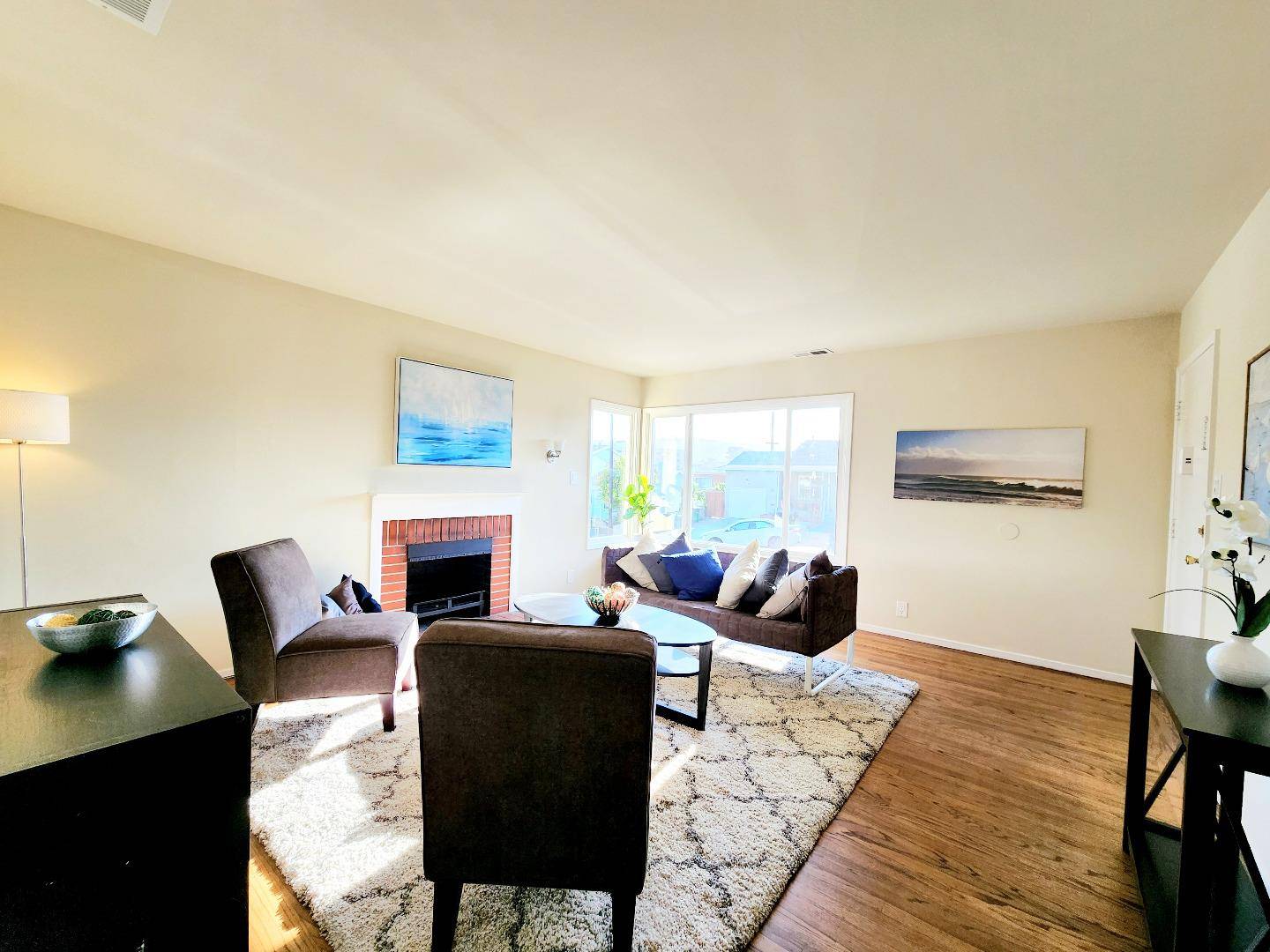 South San Francisco, CA 94080,218 Forest View DR