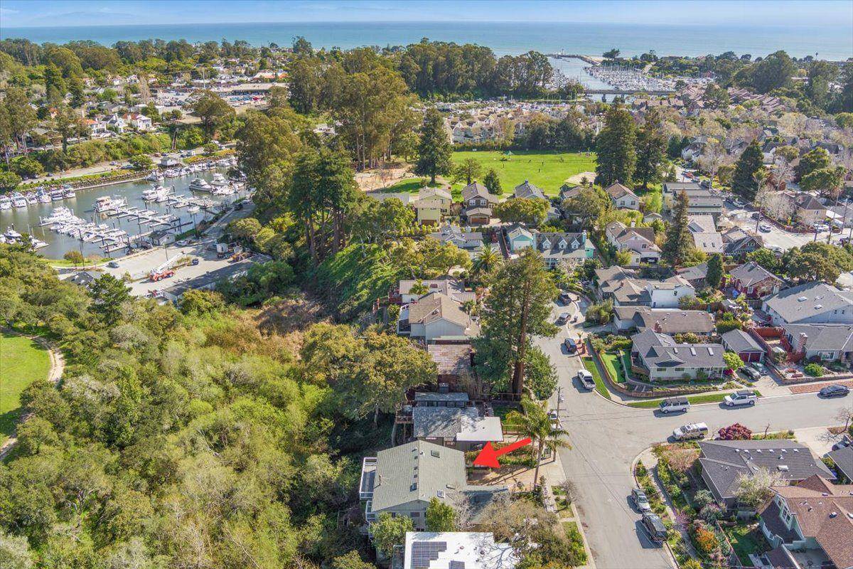 Santa Cruz, CA 95062,304 Harbor DR