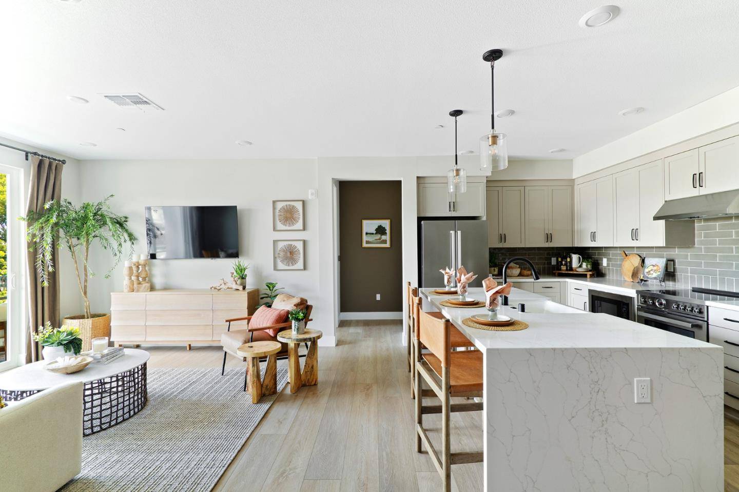 Sunnyvale, CA 94087,1304 Barbet CIR 1