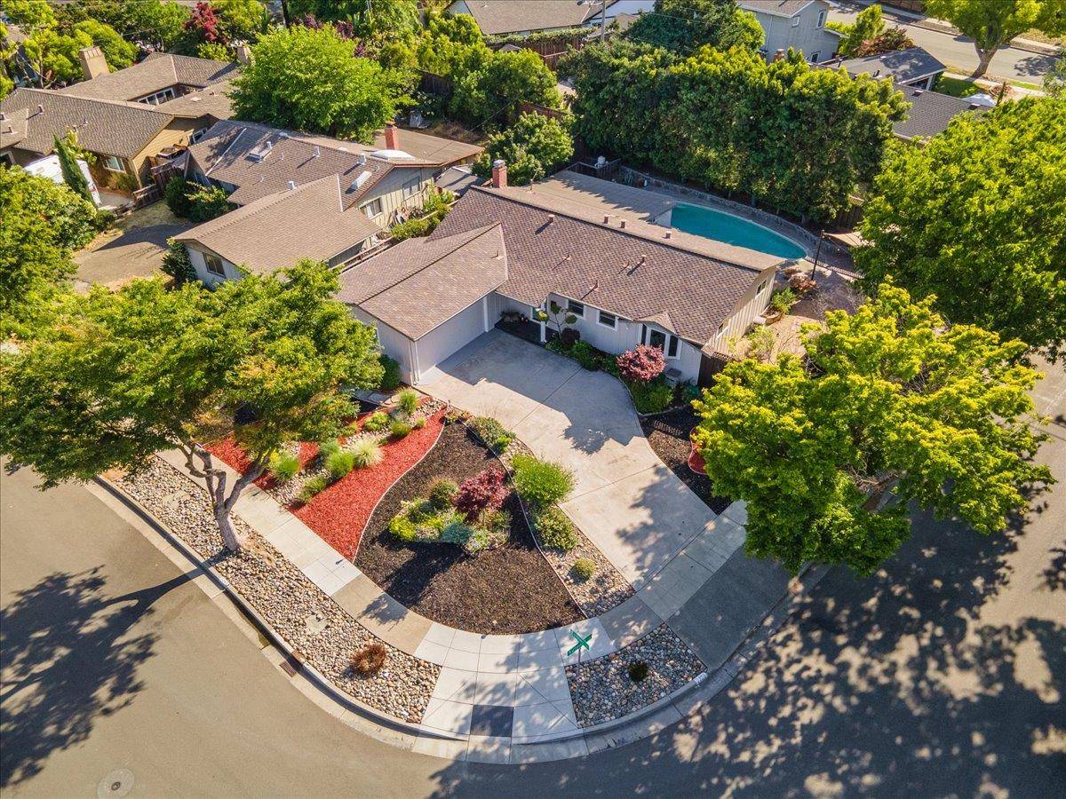 San Jose, CA 95124,5105 Esther DR