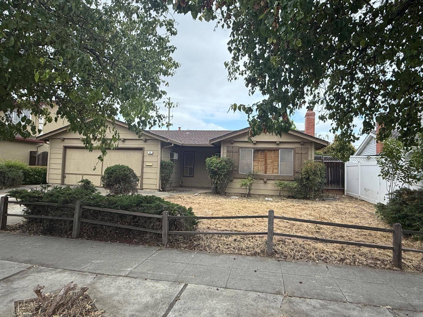 San Jose, CA 95132,1927 Conifer LN