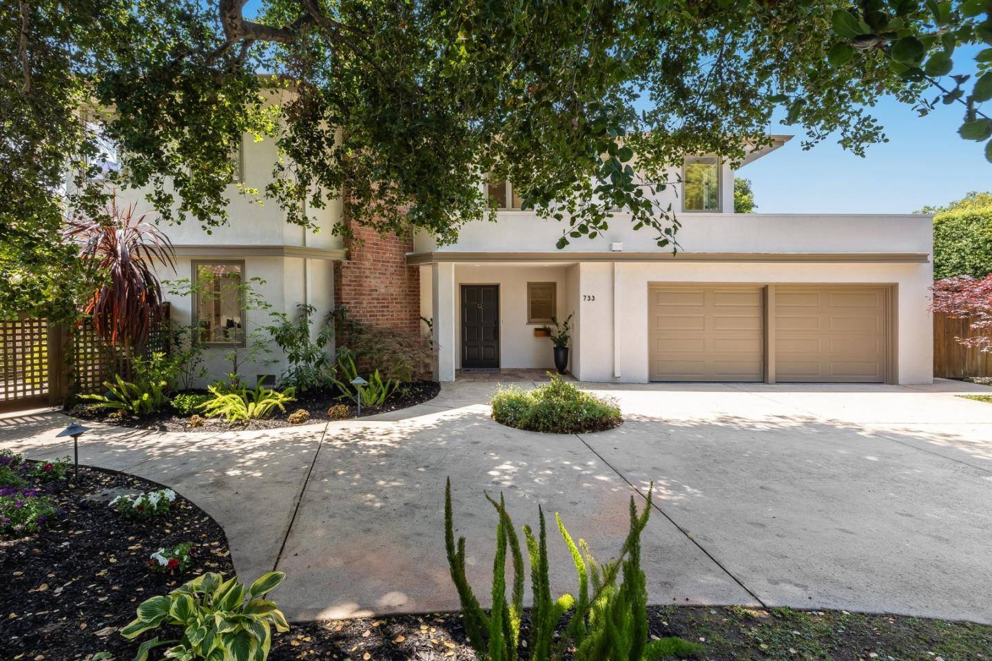 Palo Alto, CA 94303,733 Northampton DR