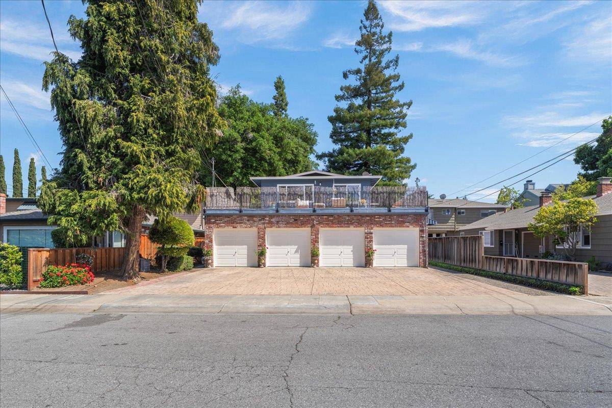 Menlo Park, CA 94025,933 Florence LN
