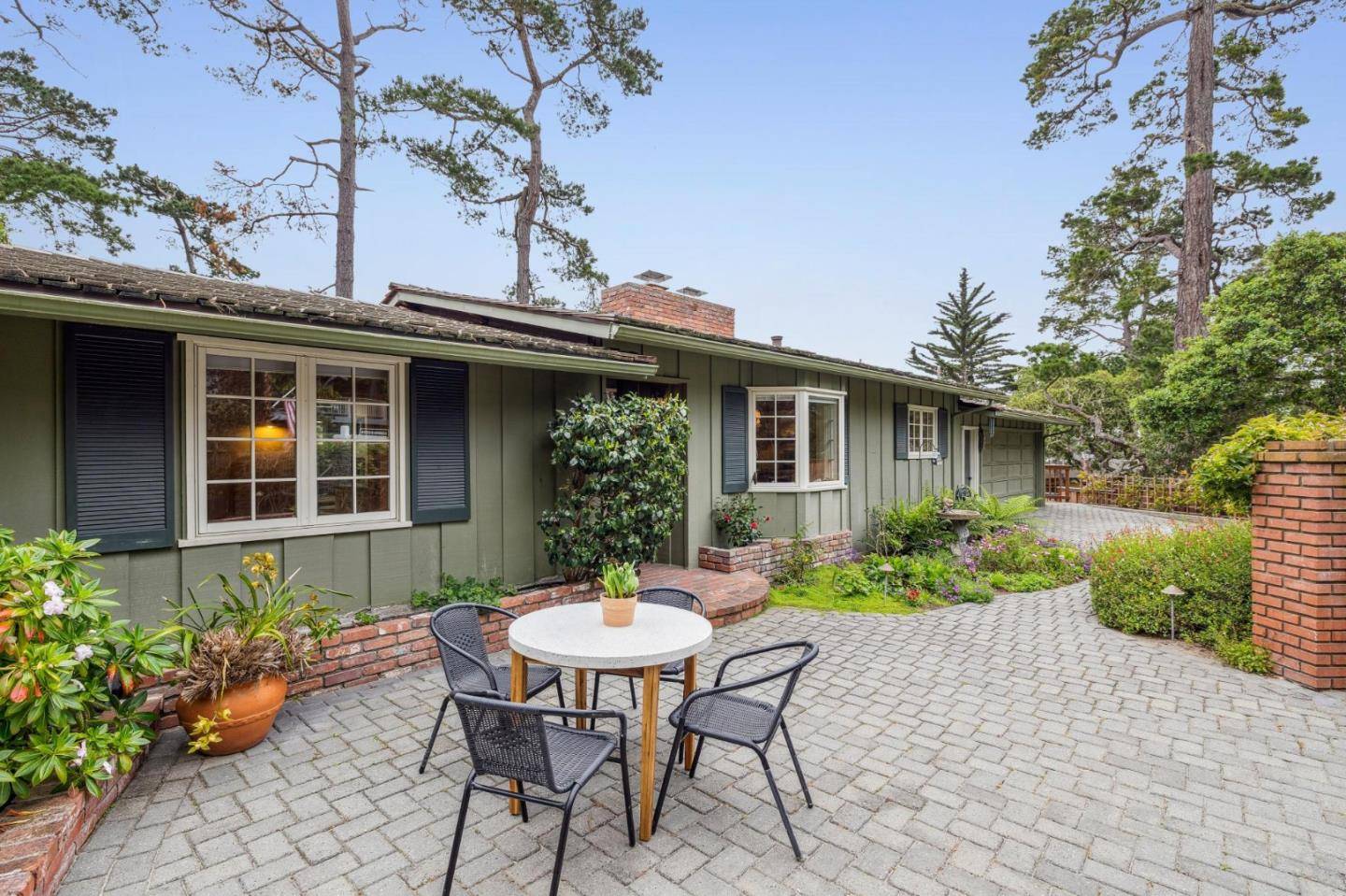 Carmel, CA 93921,2 SE Pine Ridge WAY