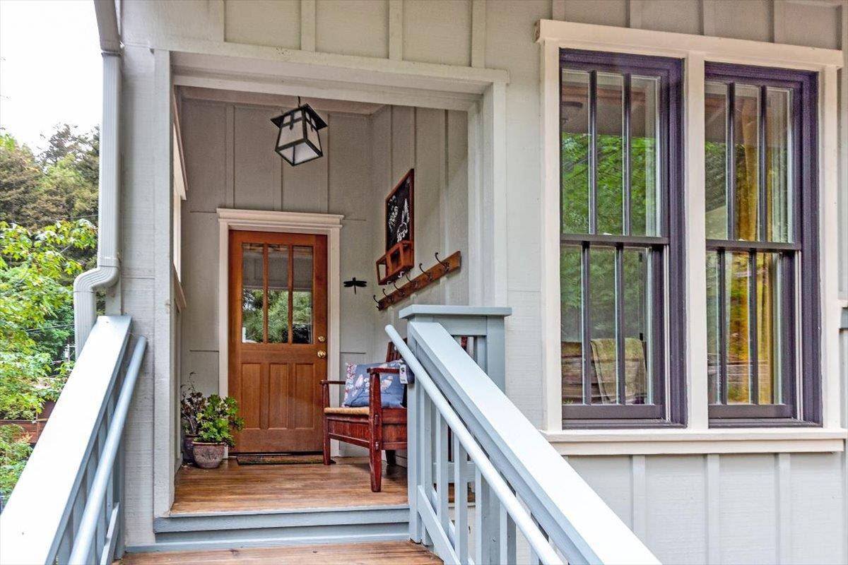 Los Gatos, CA 95033,19140 Laurel DR