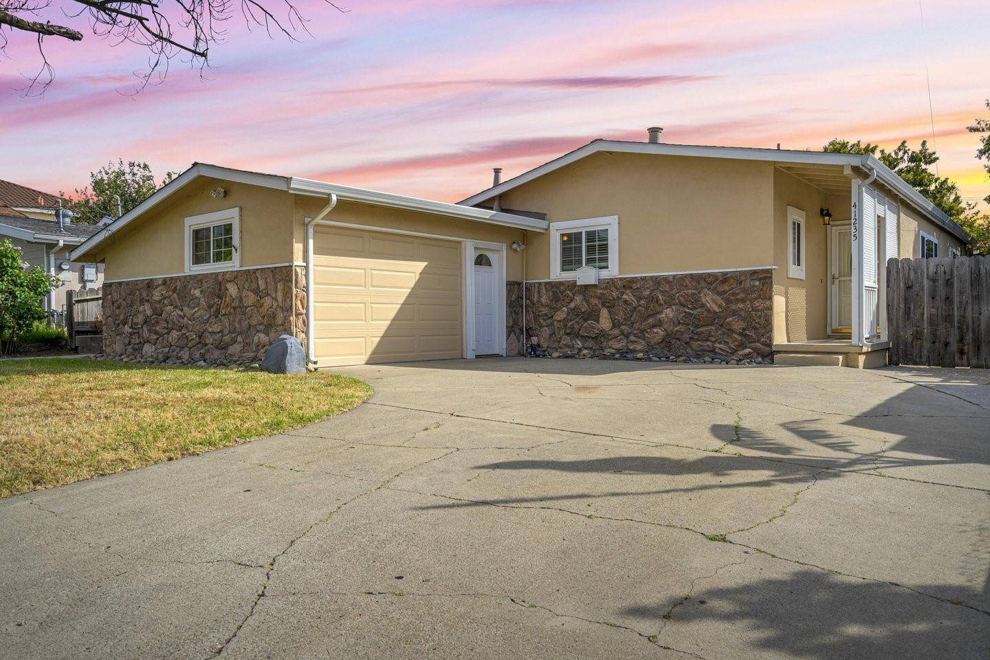 Fremont, CA 94539,41235 Norman CT