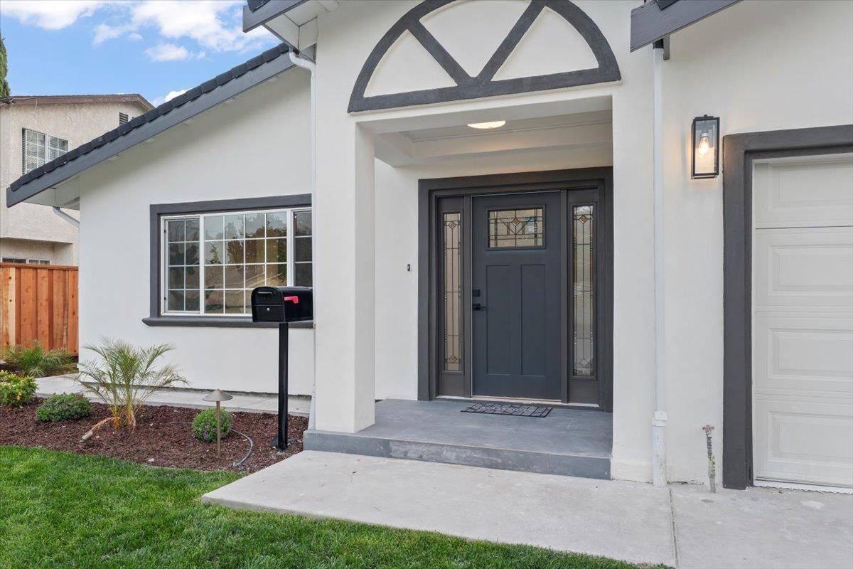 Santa Clara, CA 95051,880 Las Palmas DR