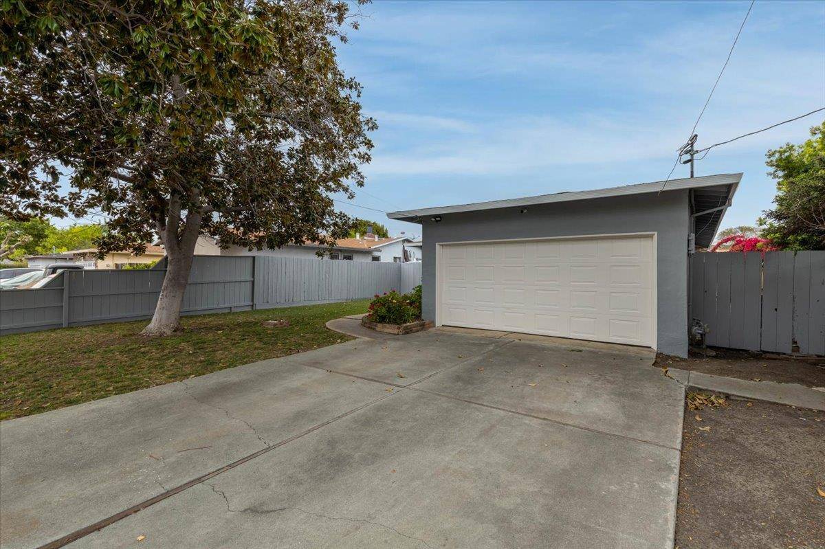 Sunnyvale, CA 94085,618 N Bayview AVE