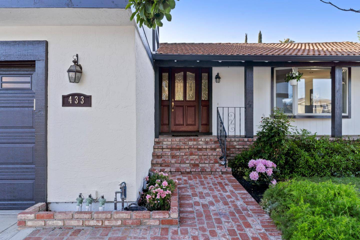 San Jose, CA 95136,433 Hyde Park DR