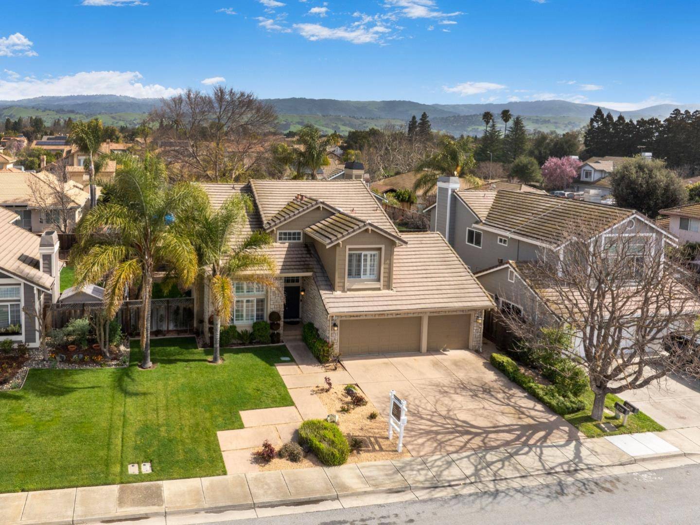Morgan Hill, CA 95037,17440 Calle Mazatan