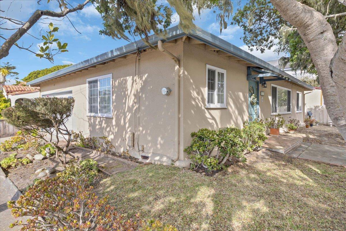 Pacific Grove, CA 93950,728 Spruce AVE