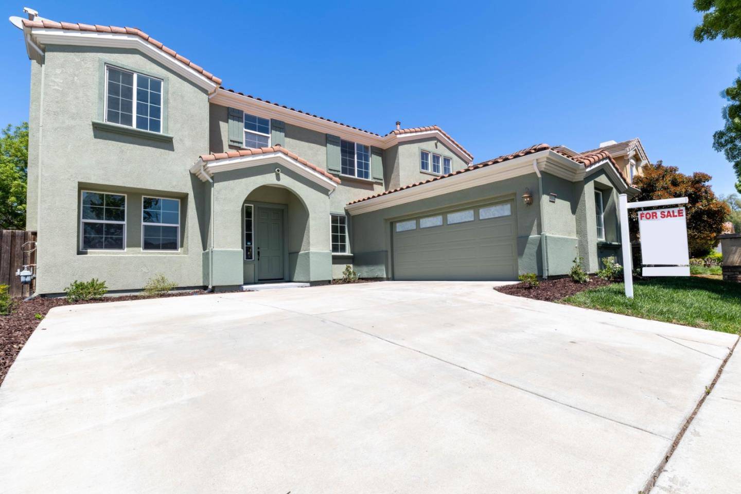 Lathrop, CA 95330,491 Danbury PL