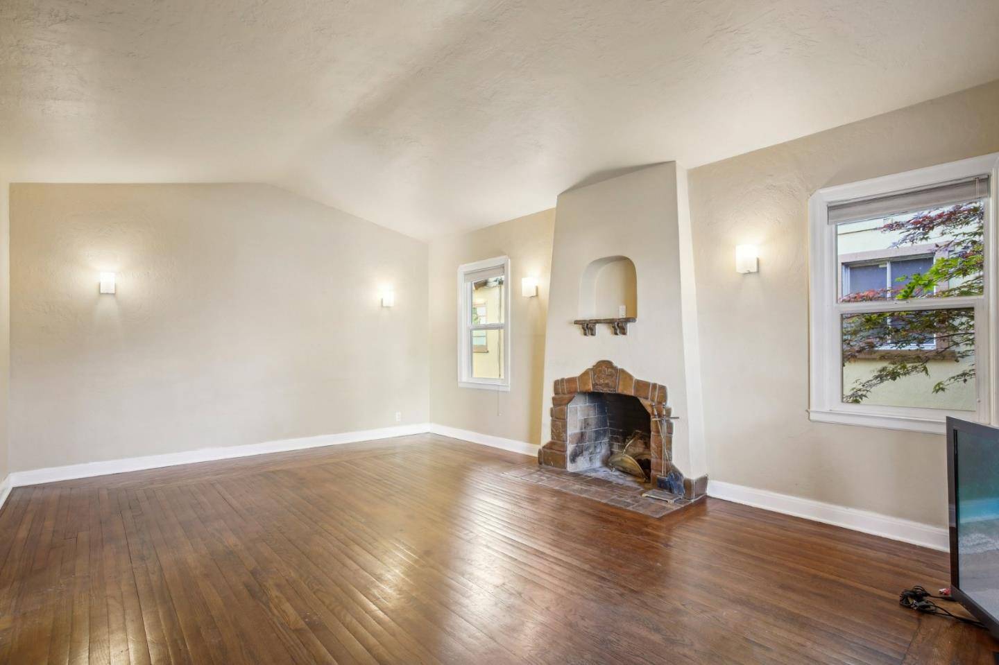 San Jose, CA 95126,1024-1028 Parkinson CT