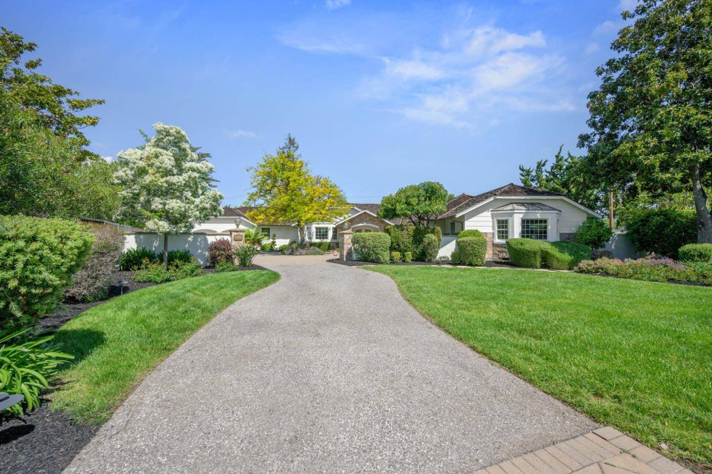 Saratoga, CA 95070,13165 Ten Oak CT