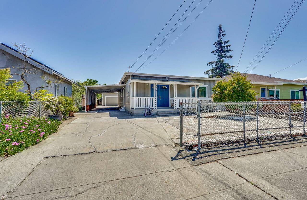Redwood City, CA 94063,764 4th AVE