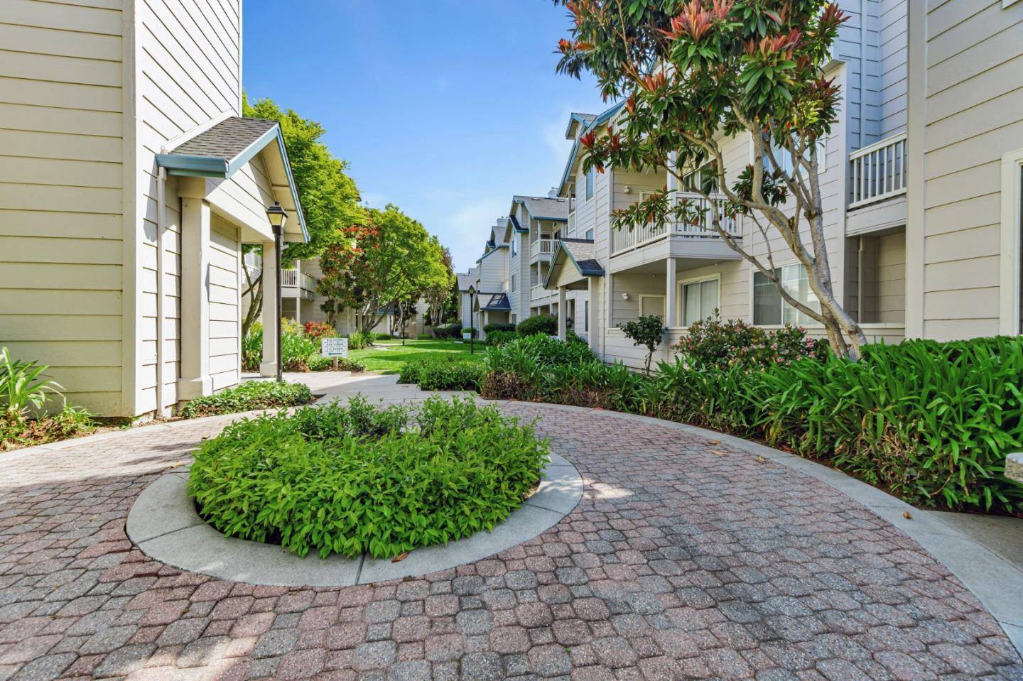 South San Francisco, CA 94080,1400 El Camino Real 208