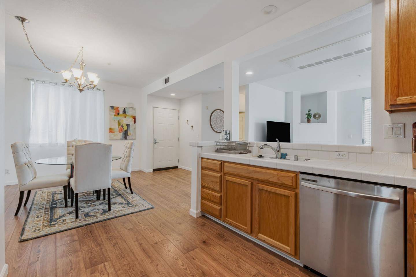 South San Francisco, CA 94080,1400 El Camino Real 208