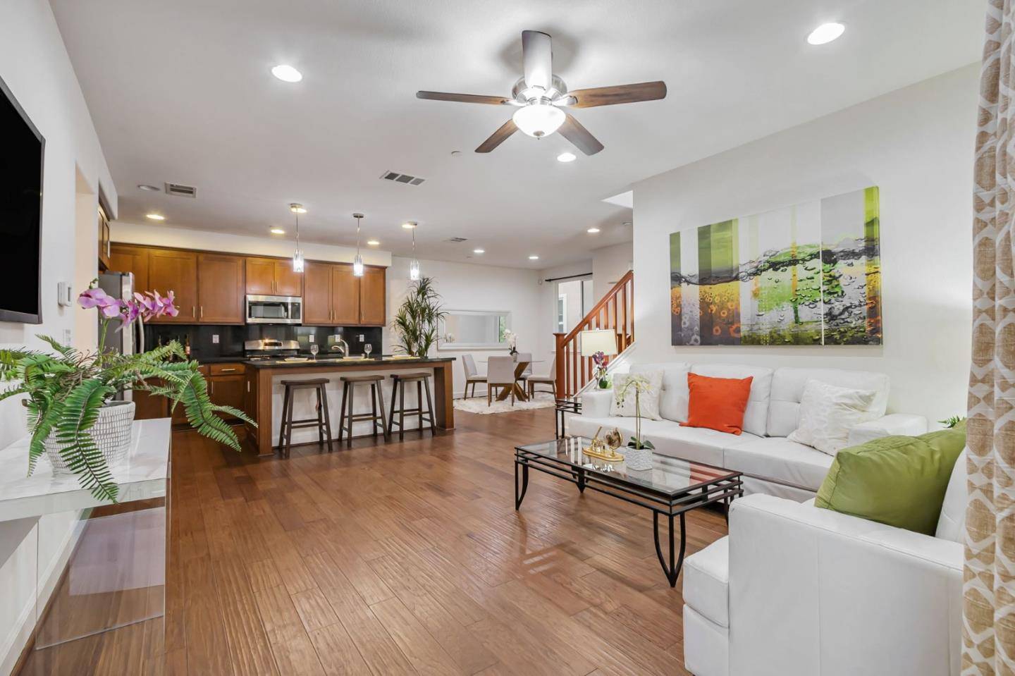 Milpitas, CA 95035,1716 Lee WAY