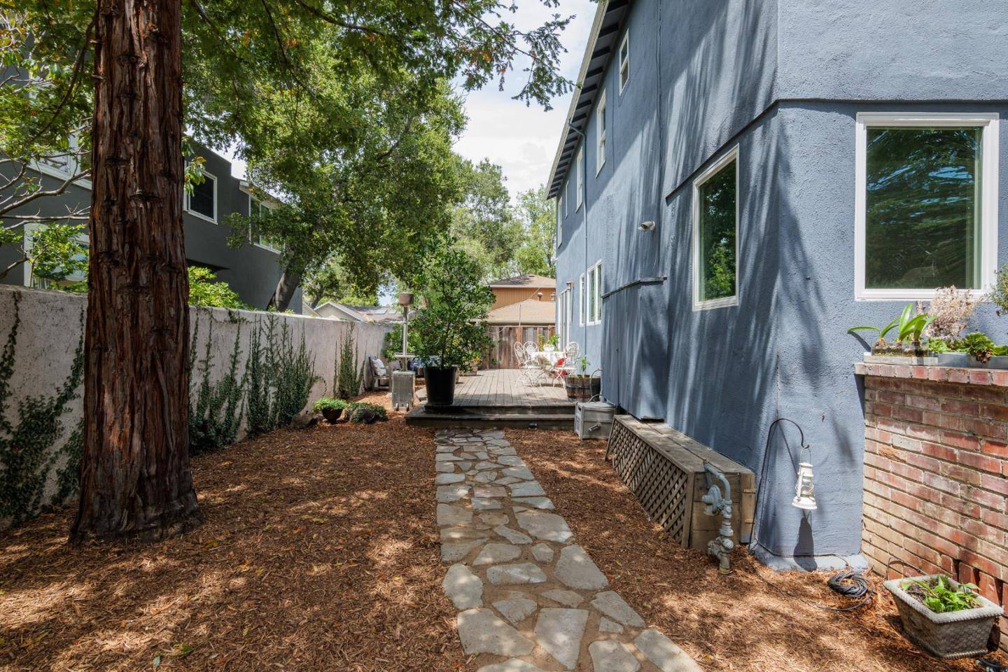 Palo Alto, CA 94301,643 Channing AVE