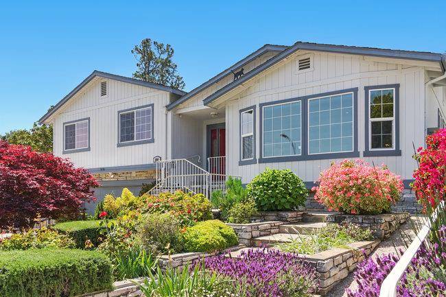 Redwood City, CA 94061,698 Emerald Hill RD