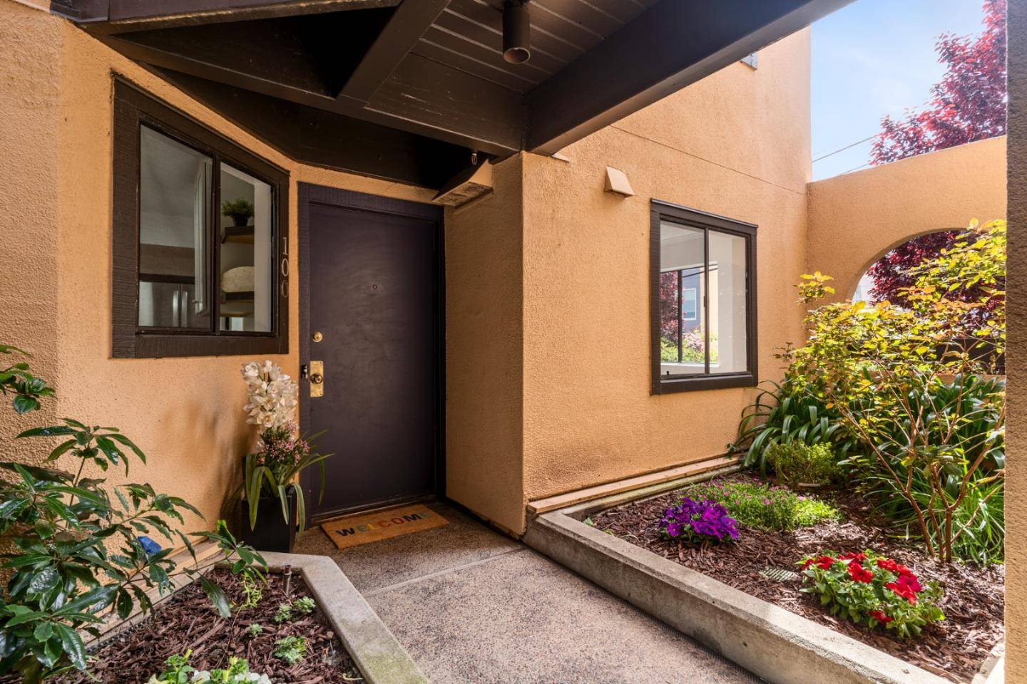 San Carlos, CA 94070,1 Laurel ST 100