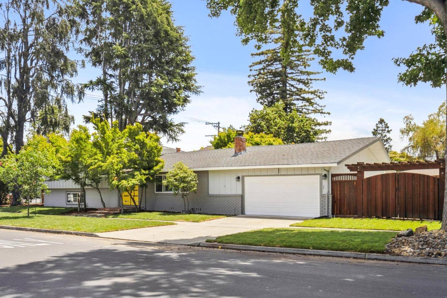 Campbell, CA 95008,1500 E Campbell AVE