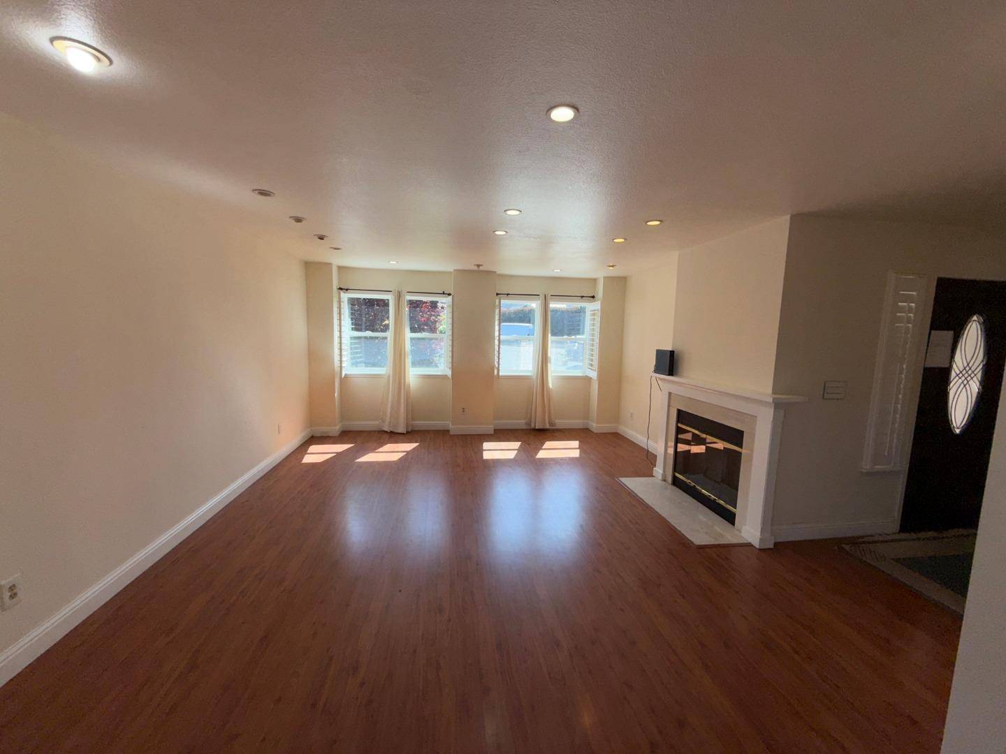 Marina, CA 93933,336 Morse CT