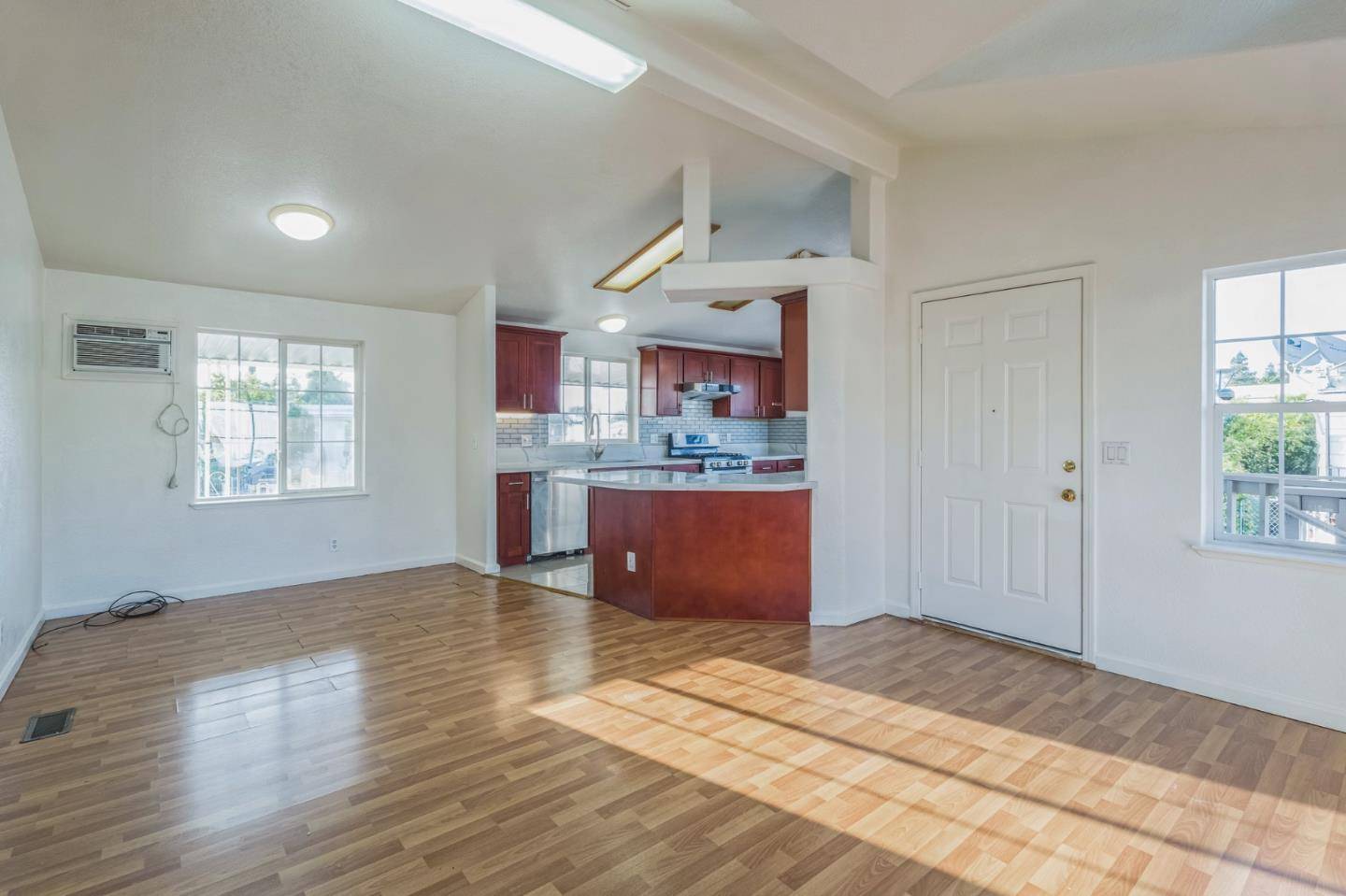 San Jose, CA 95111,411 Lewis RD 154