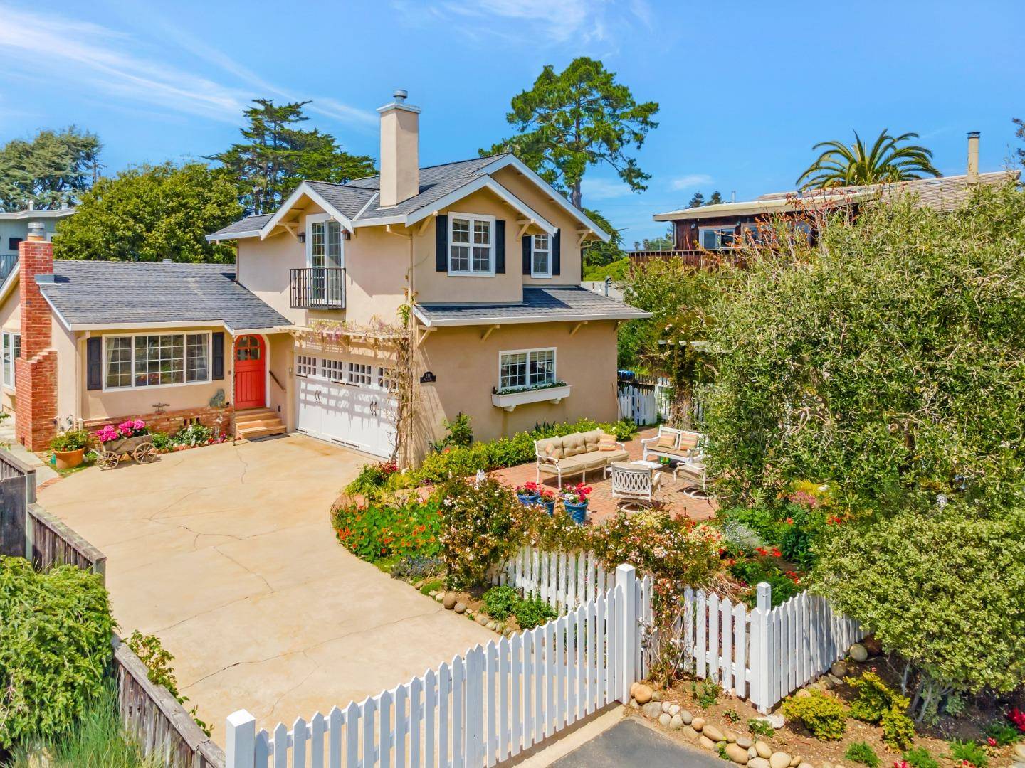 Aptos, CA 95003,111 Farley DR